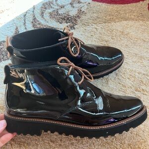Paul Green Patent leather booties 7.5-8